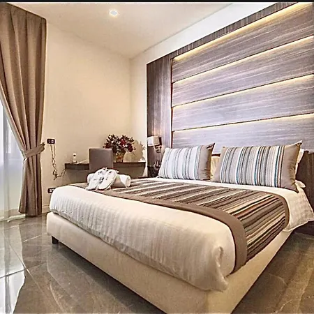 Palazzo Firenze 4* Nápoly
