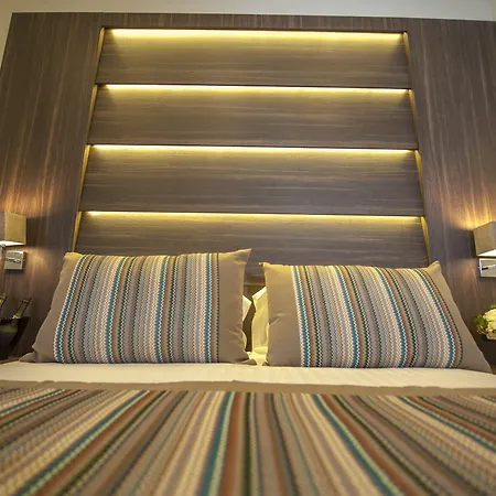 Palazzo Firenze 4* ナポリ