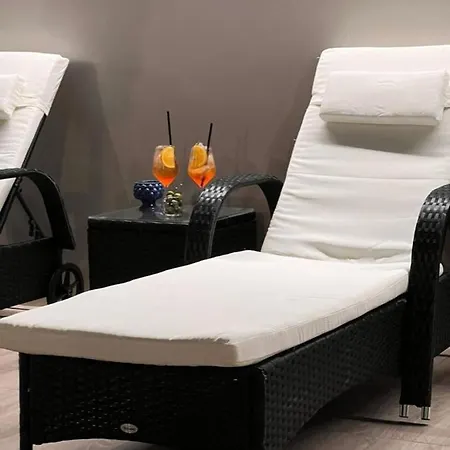 Palazzo Firenze 4* Nápoly