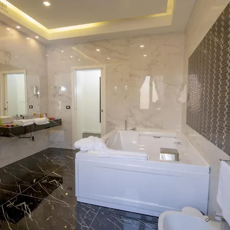 Palazzo Firenze 4* Nápoly