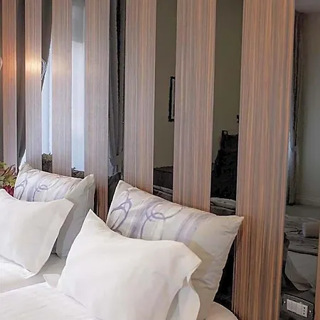 Palazzo Firenze ナポリ