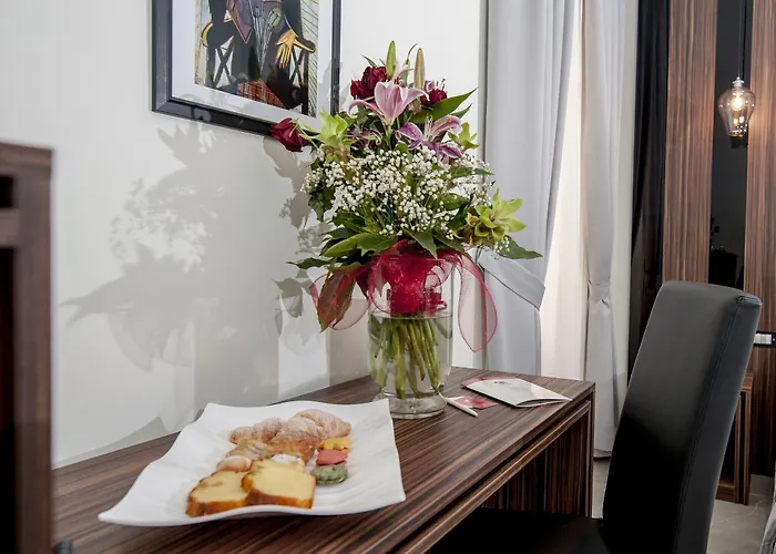 Palazzo Firenze Neapel