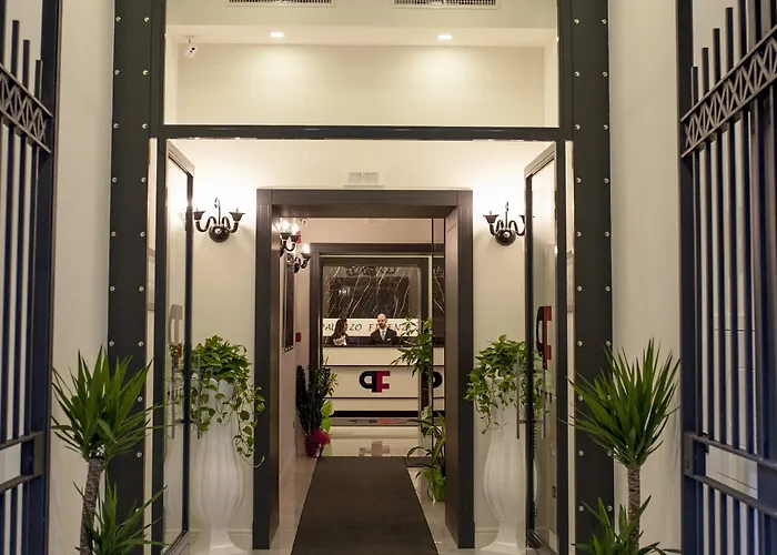 Palazzo Firenze Hotel Neapel