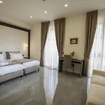 Palazzo Firenze 4* ナポリ