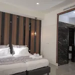 ホテル Palazzo Firenze ナポリ